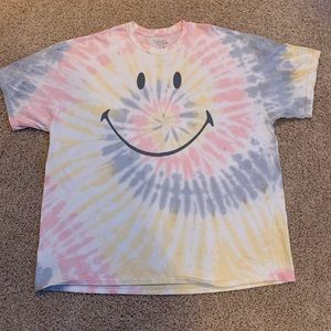 PacSun oversized smiley tee shirt